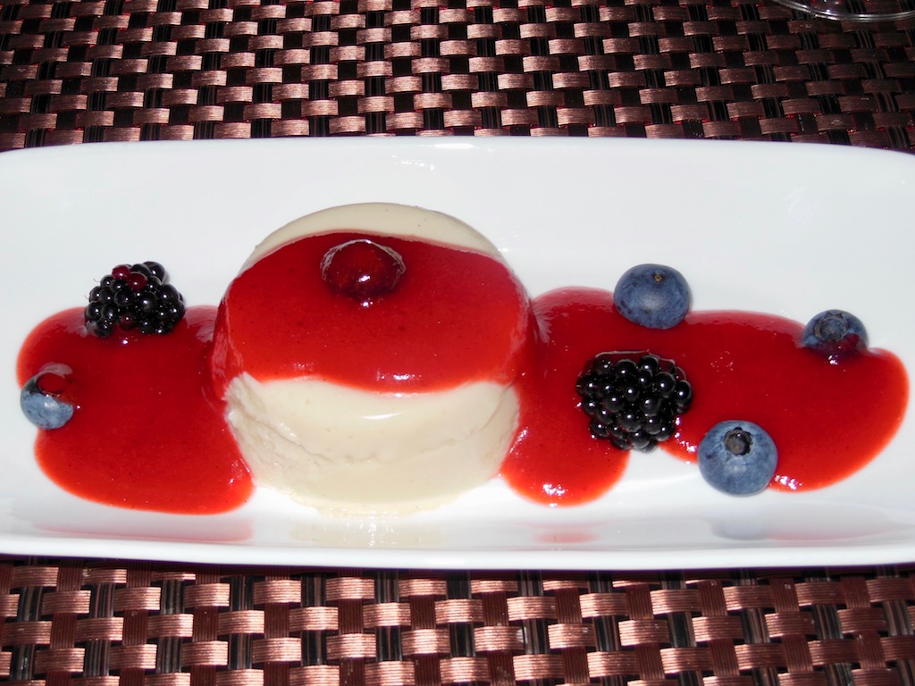 Panna Cotta - vegan - Erdbeersauce - Erdbeeren - Rezept - schnell - leicht - einfach - ohne Sahne - Zutaten - Süßspeise - italienisch