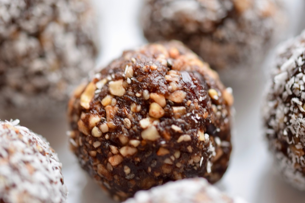 Rezepte: Süsses: Glücksbällchen mit und ohne Kokosraspel