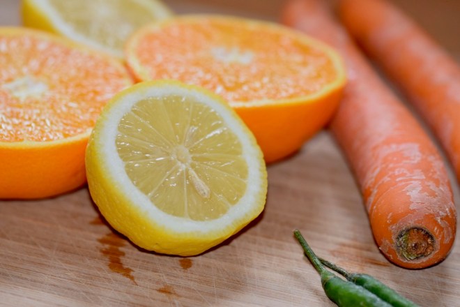 Rezepte: Smoothies & Getränke: Karottensaft mit Chili - Zutaten