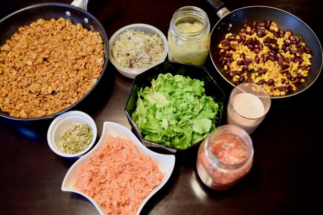 Rezepte: Hauptgerichte: Burrito-Bowl - die einzelnen Bestandteile