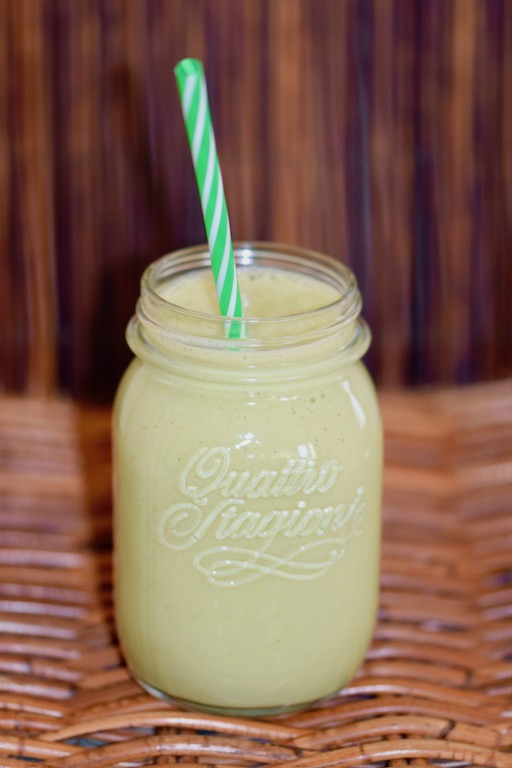 Rezepte: Smoothies & Getränke: Grüner Fenchel-Smoothie im Glas