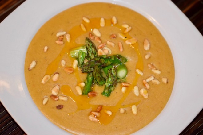 Rezepte: Suppen & Eintöpfe: Thailändische rote Linsensuppe mit Chili-Öl