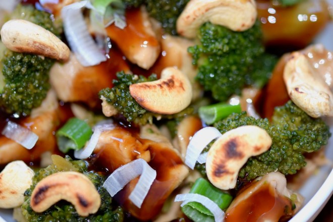 Rezepte: Hauptgerichte: Teriyaki-Huhn mit Brokkoli - Nahaufnahme