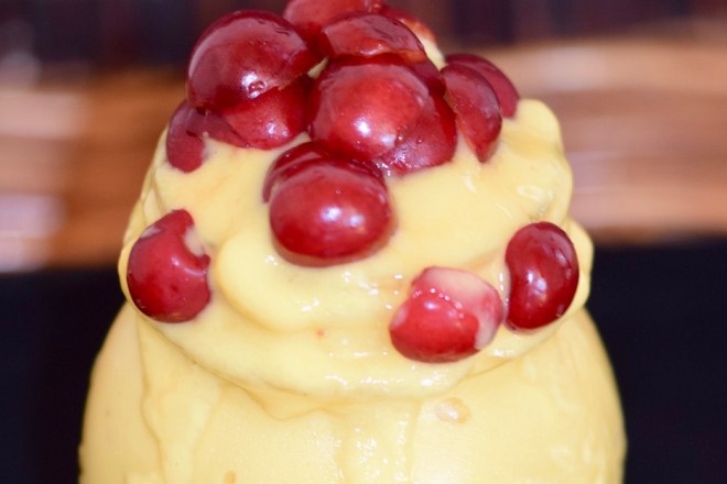 Rezepte: Süsses: Mango-Eis mit Kirschen