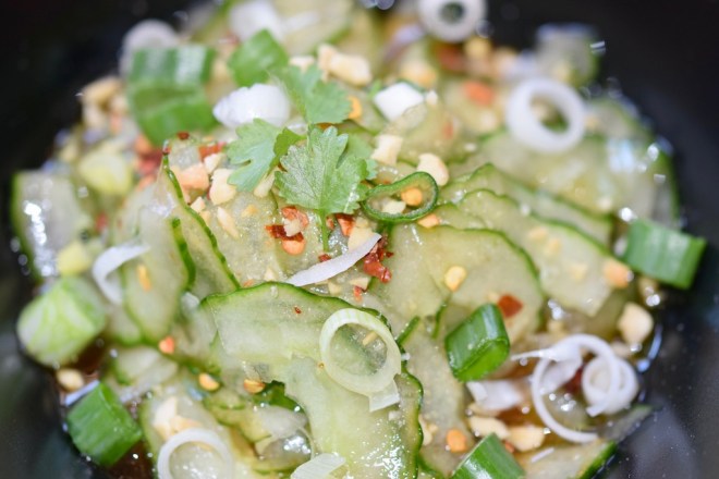 Rezepte: Salate & Dressings: Thai-Gurkensalat
