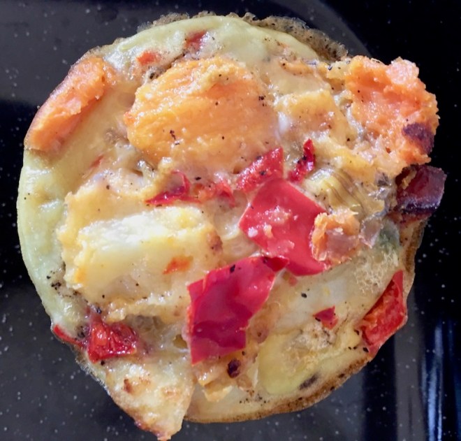 spanischetortilla - tortilla - tortillaespanola - tortilladepatatas - chorizo - gemüse - backofen -süßkartoffeln - ohnemilchprodukte - spanischesomelett - tapas - rezepte