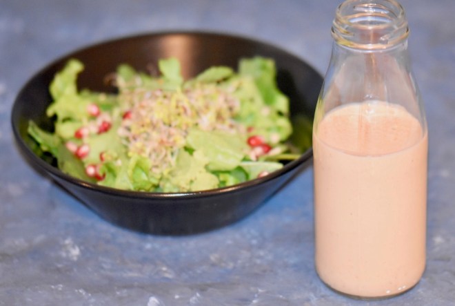 cremiges Tahina-Erdnuss-Dressing - Koriander - vegan - glutenfrei - orientalisch - asiatisch - Salat - schnell und einfach -rezept - levantinische Küche