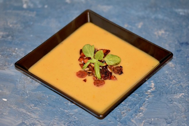 Kartoffelsuppe - klassisch - Kabanossi - Oma - einfach - milchfrei - glutenfrei - Rezept - schnelle - mit veganer Variante - beste - Comfortfood - Suppe