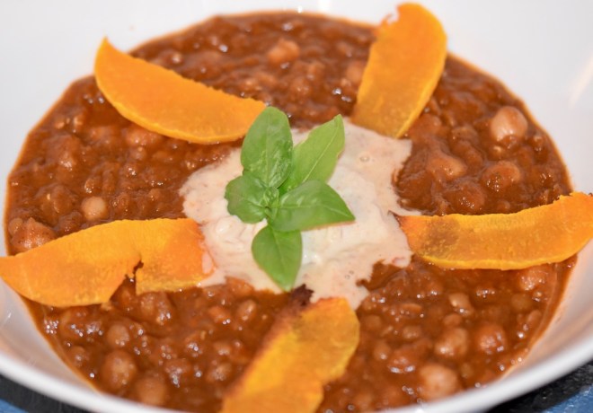 orientalischer Kichererbsen-Linsen-Eintopf mit Kürbis - Kürbis - orientalisch - Kichererbsen - rote Linsen - Eintopf - gesund - curry - dal - rezept - vegan - einafch