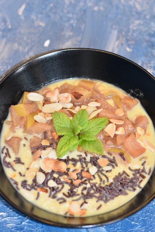Overnight-Oats - Haferflocken - Kurkuma - Apfelkompott - abnehmen - schnelles Frühstück - gesundes Frühstück - sättigendes Frühstück - glutenfrei - vegan - Rezept - warmes Frühstück