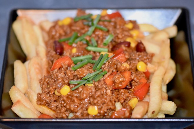 Poutine - kanadisch - Kanada - Rezept - mexikanisch - Sauce - Streetfood - Pommes frites - Québec - Fast Food