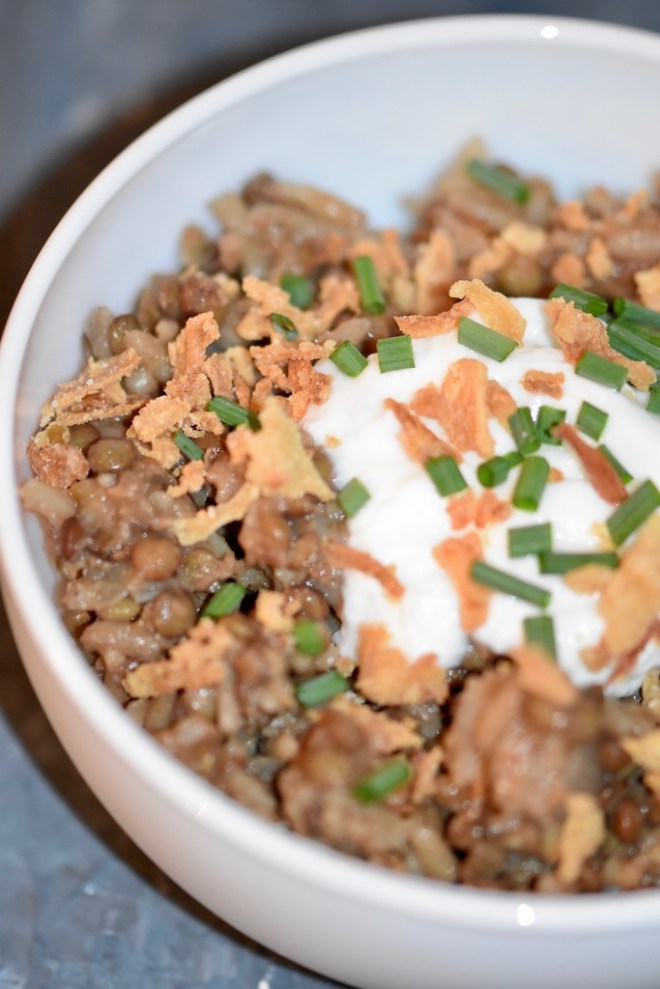 Libanesische Linsen mit Reis - Mujadarra - Rezept - arabisch - orientalisch - Linsen mit Reis und Zwiebeln - vegan - glutenfrei - arabisches Linsengericht - schnell - einfach - Mejadra
