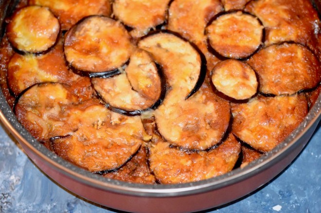 Mediterraner Auberginen Hackauflauf mit Tomaten - Auberginen - Hackfleisch - Tomaten - Schafskäse - Auflauf - Feta - Low Carb - glutenfrei - milchfrei - Rezept - abnehmen - laktosefrei - cleaneating - italienisch - Parmigiana di Melanzane