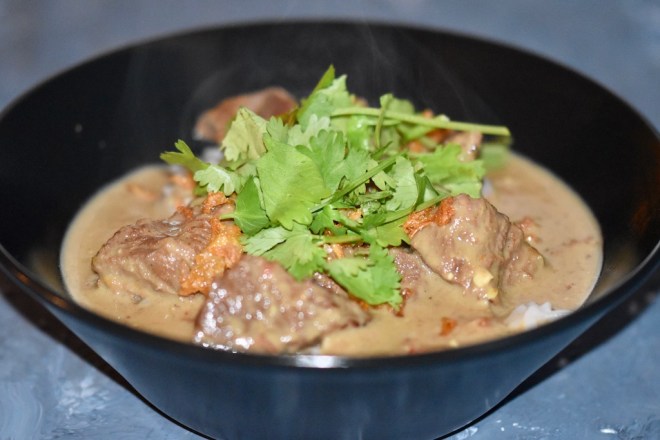 indonesisches Gulasch - Rendang Daging Sapi - Slowcooker - Ofen - Rendang - Beef Rendang - Rezept - einfach - Rindergulasch - Rendang Curry -Gulasch - glutenfrei - milchfrei