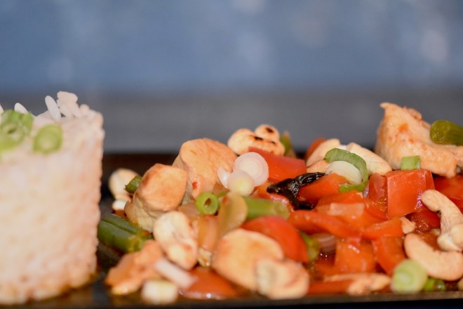 thailändische Gemüse-Pfanne mit Huhn - thailändisch - Thai - Thai-Pfanne - Gemüse - Rezept - Huhn - Stir-Fry - einfach - schnell - Low Carb - original - typisches Thai-Gericht