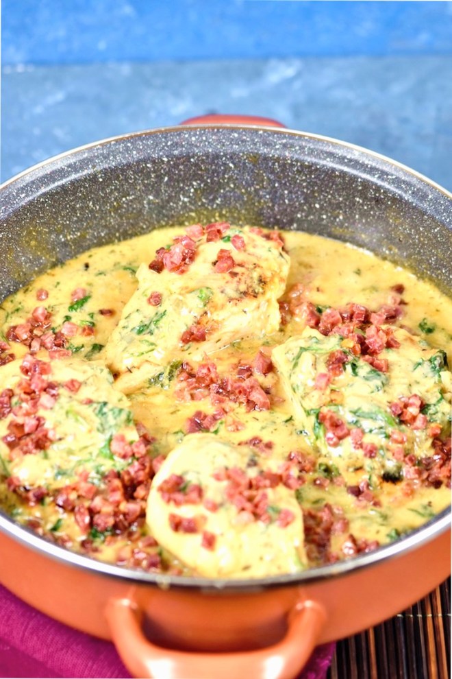 Honig-Senf-Hähnchen mit Spinat - Honig-Senf-Hähnchen - Spinat - Hähnchenbrust - Pfanne - Schinken - Marinade - Sauce - cremig - glutenfrei - milchfrei - laktosefrei - Hähnchen - Rezept - MealPrep -Low Carb