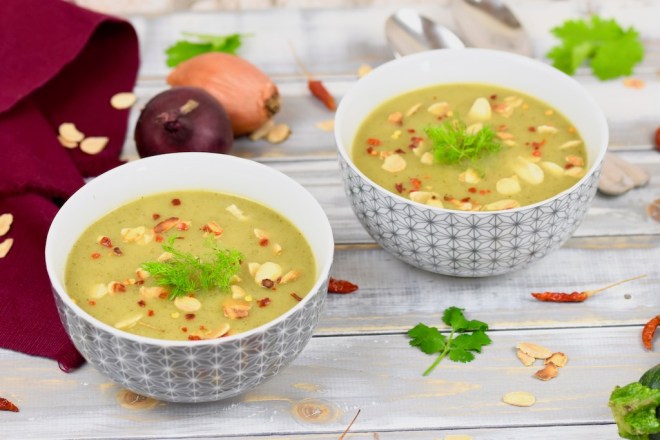Fenchel-Zucchini-Suppe aus dem Slowcooker - Fenchel-Suppe - Zucchini-Suppe - Fenchel-Zucchini-Suppe - Suppe - Slowcooker - Low Carb - vegan - glutenfrei - ohne Kartoffeln - gesund - Rezept - kochen - schnell - einfach - kalorienarm - Variante vom Herd