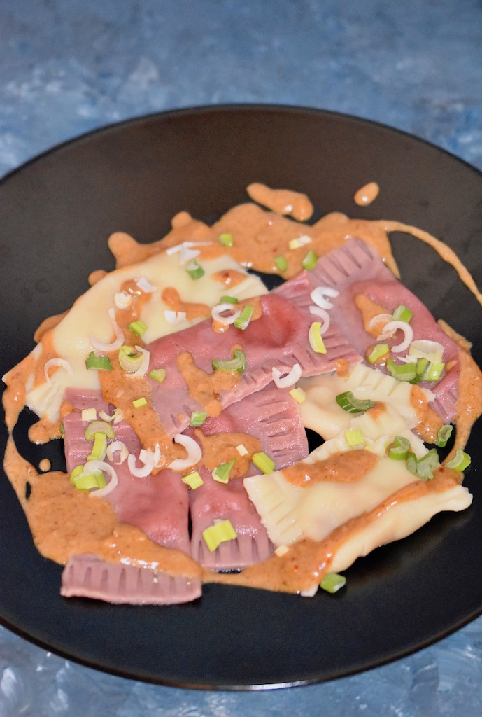 Kürbis-Ravioli mit thailändischer Curry-Sauce - Kürbis-Ravioli - Ravioli - thailändische Curry-Sauce - Thai-Curry-Sauce - Sauce - glutenfrei - vegan - Rezept - selber machen - Raviolifüllung - Curry Sauce - schnelle Curry Sauce