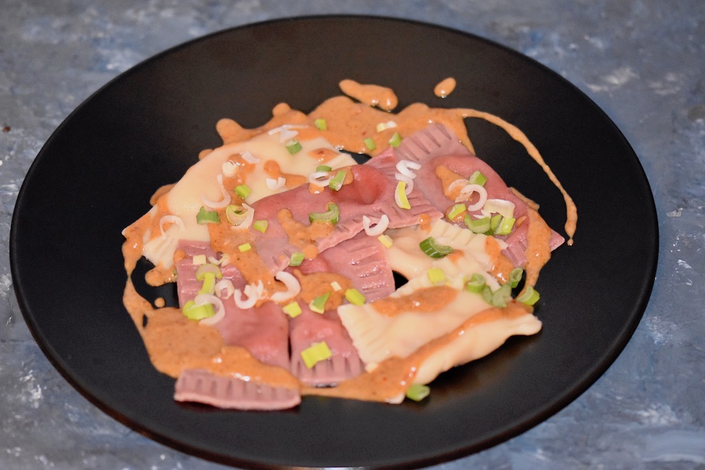 Kürbis-Ravioli mit thailändischer Curry-Sauce - Kürbis-Ravioli - Ravioli - thailändische Curry-Sauce - Thai-Curry-Sauce - Sauce - glutenfrei - vegan - Rezept - selber machen - Raviolifüllung - Curry Sauce - schnelle Curry Sauce