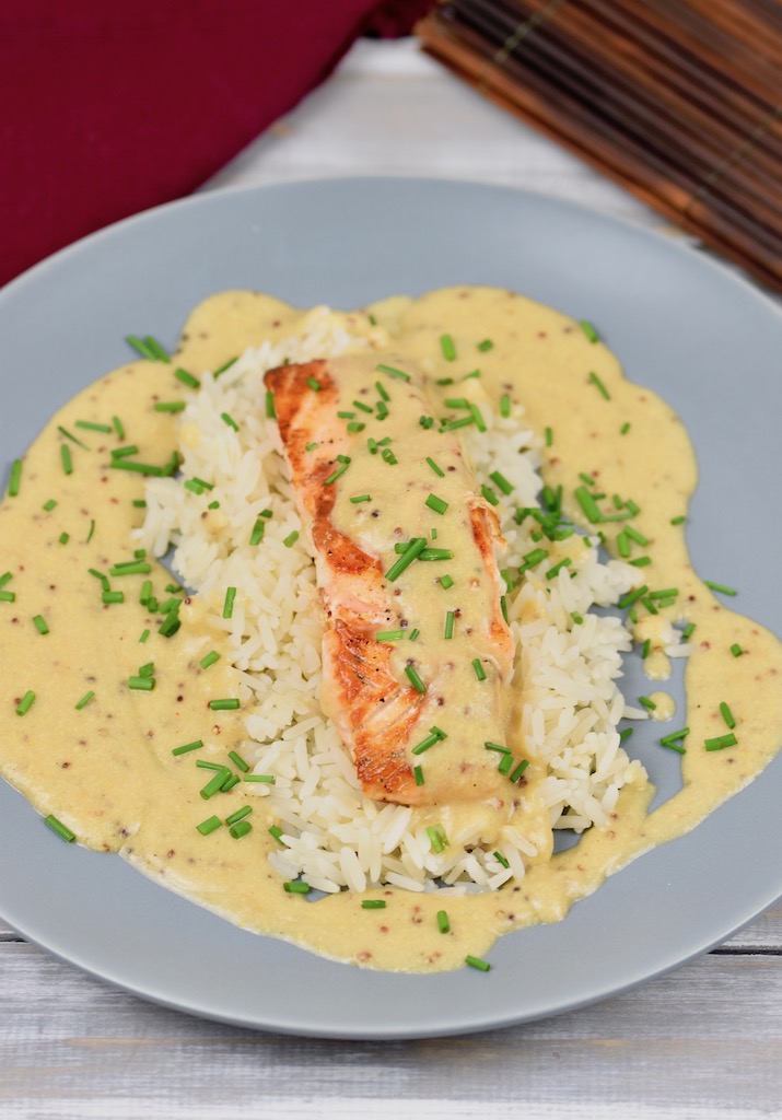 gebratener Lachs in Honig-Senfsauce - Lachs - Honig-Senfsauce - einfach - schnell - Rezept - milchfrei - glutenfrei - Fisch - gebratener Lachs - Low Carb - Clean Eating