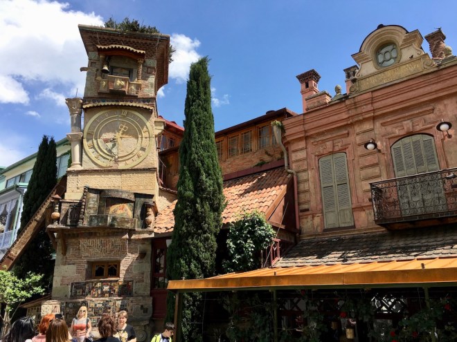 Chatschapuri - gefüllte Fladenbrote aus Georgien ein Überblick - georgische Chatschapuri - georgisches Fadenbrot - Khachapuri - Georgien - georgische Küche - Fladenbrot - Georgien kulinarisch - Spezialitäten aus Georgien - essen