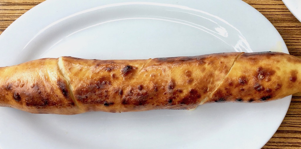 Chatschapuri - gefüllte Fladenbrote aus Georgien ein Überblick - georgische Chatschapuri - georgisches Fadenbrot - Khachapuri - Georgien - georgische Küche - Fladenbrot - Georgien kulinarisch - Spezialitäten aus Georgien - essen