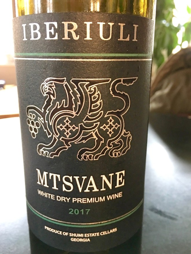 essen und trinken in Georgie - Wein und Käse - georgischer Wein - georgischer Käse - Saperavi - Qvevri - georgische Spezialitäten - Info - Georgien kulinarisch - Sulguni - Khachapuri - Käse - Wein - Käsesorten