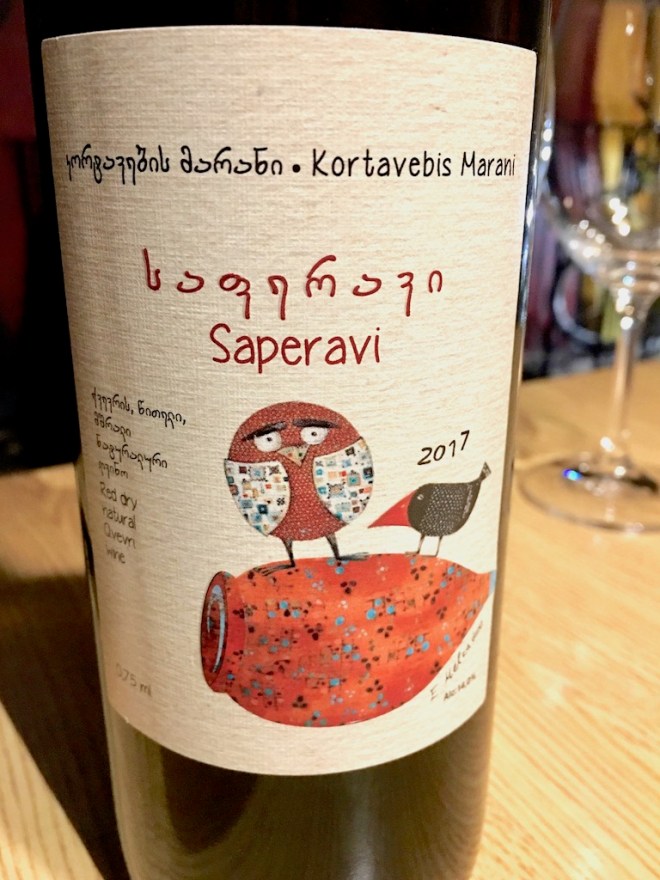 essen und trinken in Georgie - Wein und Käse - georgischer Wein - georgischer Käse - Saperavi - Qvevri - georgische Spezialitäten - Info - Georgien kulinarisch - Sulguni - Khachapuri - Käse - Wein - Käsesorten