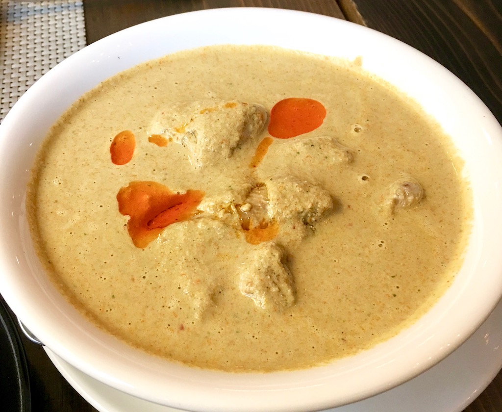 georgische Küche - Georgien - Supra - Georgien kulinarisch - Khinkali - Khatchapuri - georgisches Essen - essen und trinken - Gerichte - Speisen - georgische Spezialitäten - reisen in Georgien - Infos - Überblick - Foodie - Urlaub