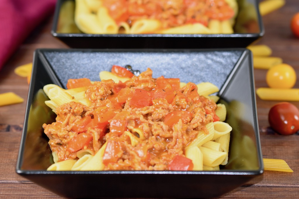 Paprika-Hackfleisch-Pfanne mit Nudeln - Rezept - glutenfrei - schnell - einfach - milchfrei - Pfannengericht - Hackfleisch - Nudeln - Paprika - Clean Eating - Abendessen