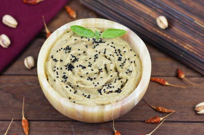 Orientalisches Mutabbal – eine rauchige&nbsp;Auberginencreme