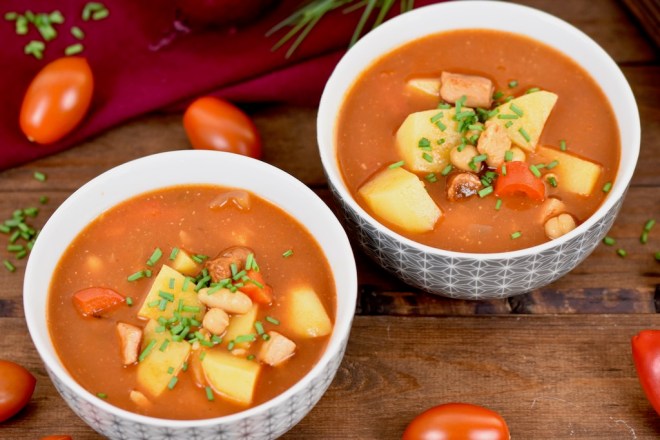 Hispano-Serbischer-Eintopf - Serbischer Eintopf - Bohnen - serbischer Bohneneintopf - Rezept - glutenfrei - Kichererbsen - Eintopf - Suppe - spanischer Eintopf - One Pot - einfach