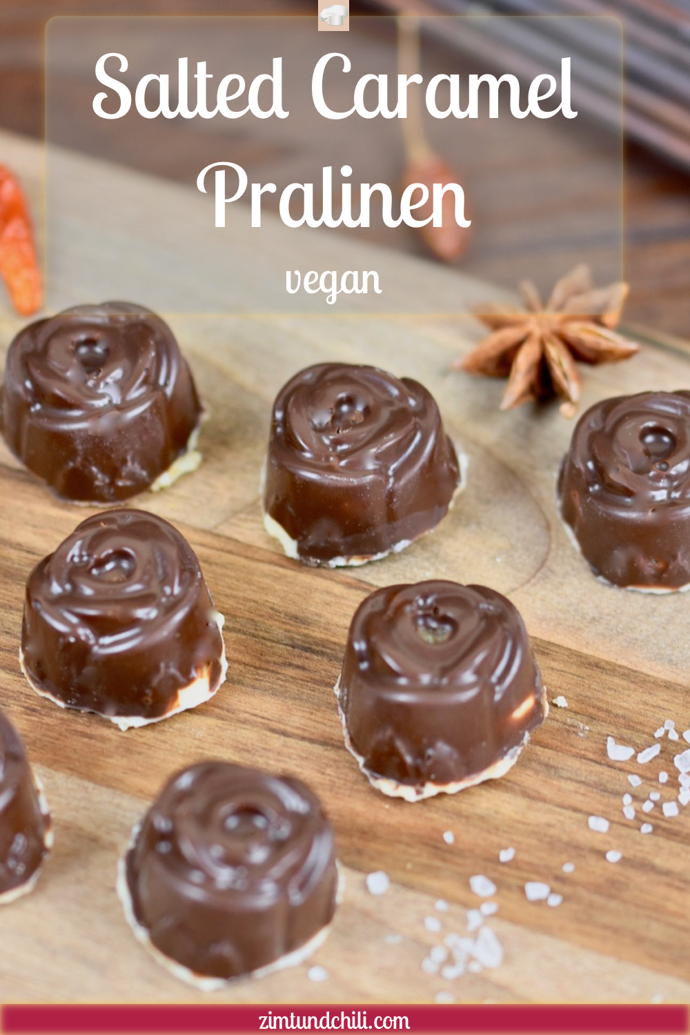 Salted Caramel Pralinen - gefüllte Pralinen - selber machen - Rezept - Weihnachten - einfach - ohne Alkohol - Zartbitterschokolade - Schokolade - vegan - Salzkaramell - in Silikonform