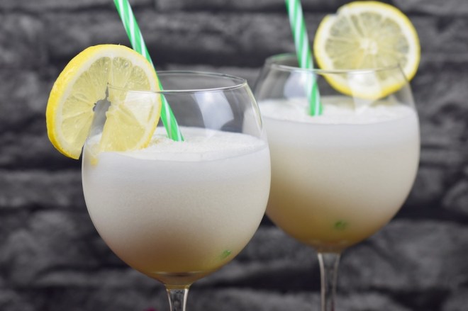 Tropische Kokoslimonade – kolumbianische Erfrischung&nbsp;pur