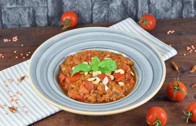Italienischer Eintopf mit Tomaten, Paprika und&nbsp;Linsen