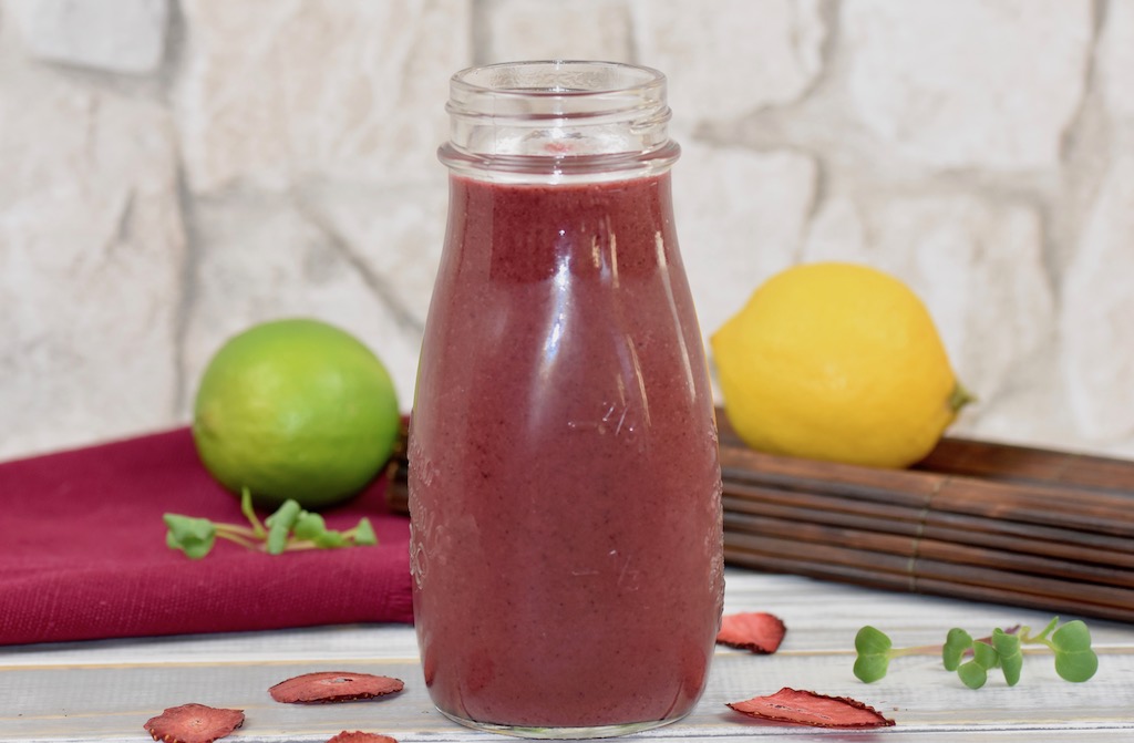 Blaubeer Rotkohl Smoothie - Smoothie - Rezept - gesund - abnehmen - roter Smoothie - Frühstück - mit Banane - selber machen - einfach - Frucht - Obst - Beeren