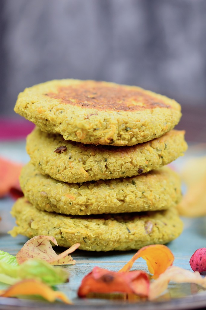 Burger - Quinoa-Burger - Quinoa-Bratlinge - Quinoa - Rezept - vegan - glutenfrei - gesund - Burgersauce - Ideen - einfach