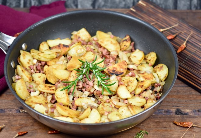 Knusprige Bratkartoffeln mit Speck und&nbsp;Zwiebeln
