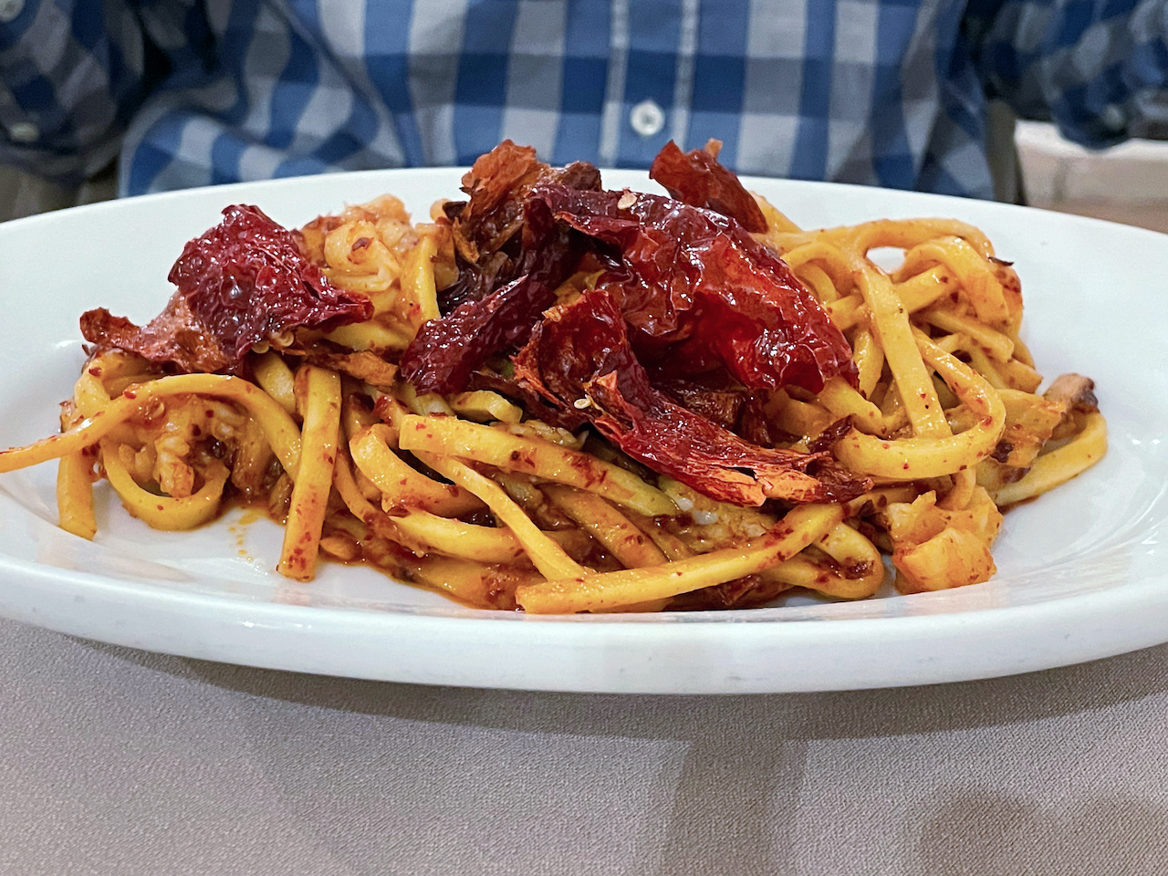 Pasta mit Stockfisch und getrockneter Paprika - Essen & Trinken in der Basilikata