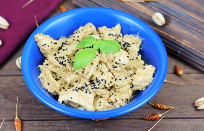 Hähnchen-Mezze in Tahini-Kokossauce – orientalische&nbsp;Tapas