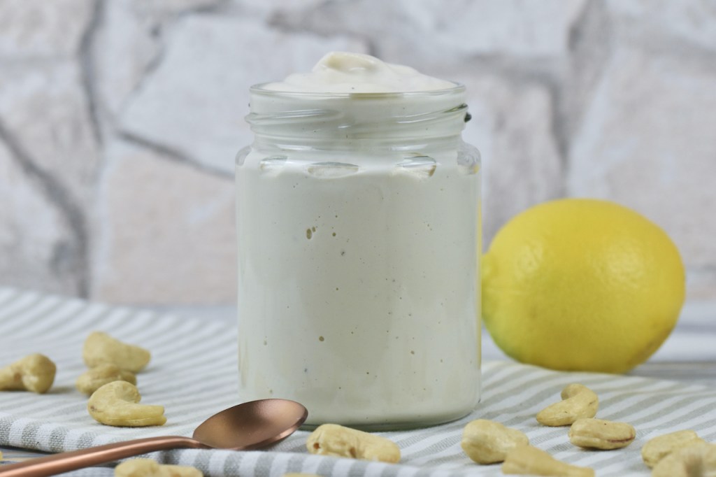 Schmand in einem Glas