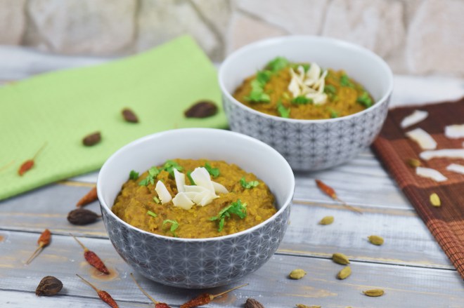 Rotes Linsen Dal mit cremiger&nbsp;Kokosmilch