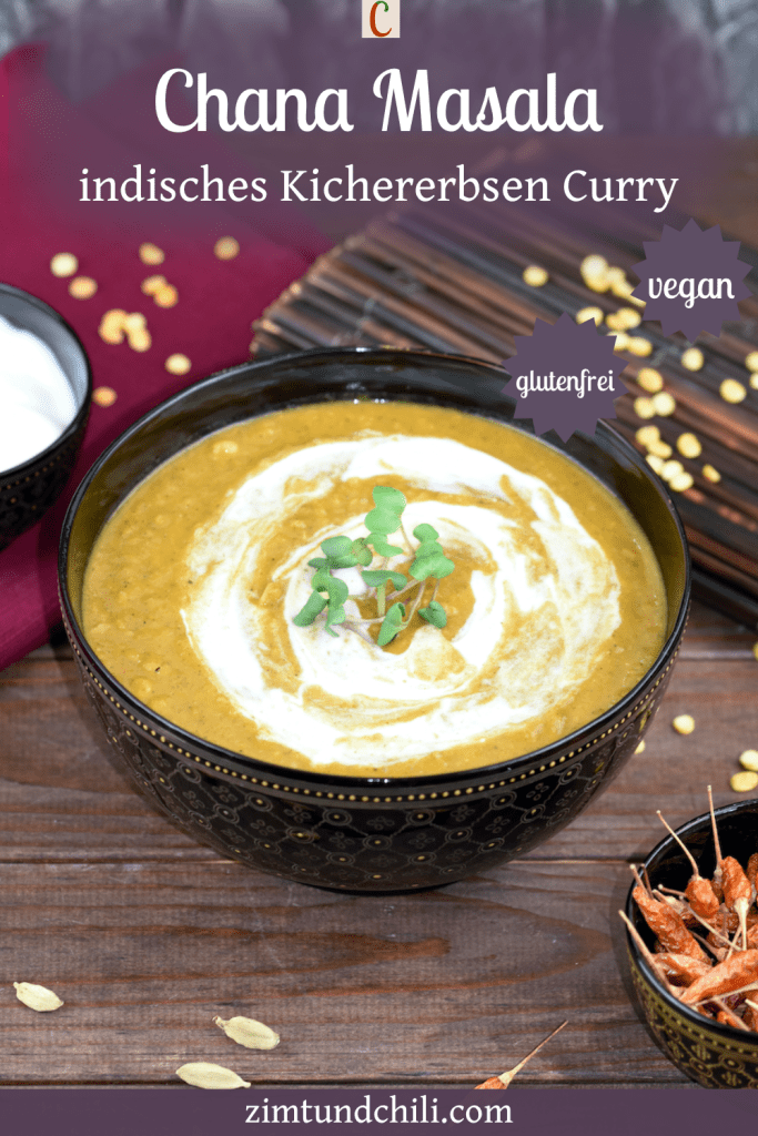 Chana Masala - indisches Kichererbsen-Curry - in einer dunklen Schale. Beschrifteter Pin.