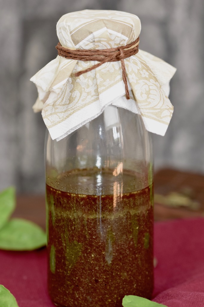 nussiges Dressing mit Kürbiskernöl - Salatdressing - Rezept - Senf - einfach - für Feldsalat - schnell - für Blattsalate - Vinaigrette - für Rucola