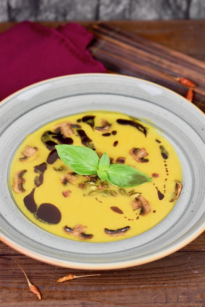 Kürbissuppe mit Hokkaido und Ingwer - einfach - Rezept - Kürbis - Hokkaido - Suppe - Kartoffeln - Kokosmilch - laktosefrei - glutenfrei