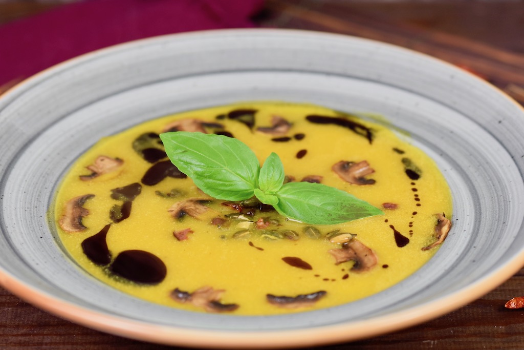 Kürbissuppe mit Hokkaido und Ingwer - einfach - Rezept - Kürbis - Hokkaido - Suppe - Kartoffeln - Kokosmilch - laktosefrei - glutenfrei