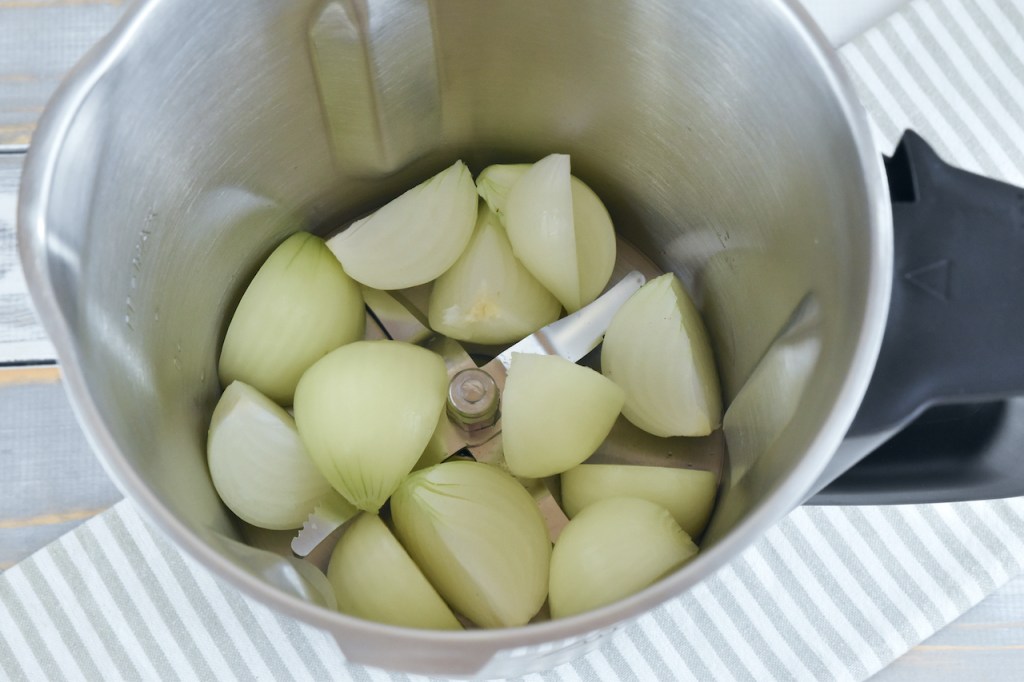 geviertelte Zwiebeln